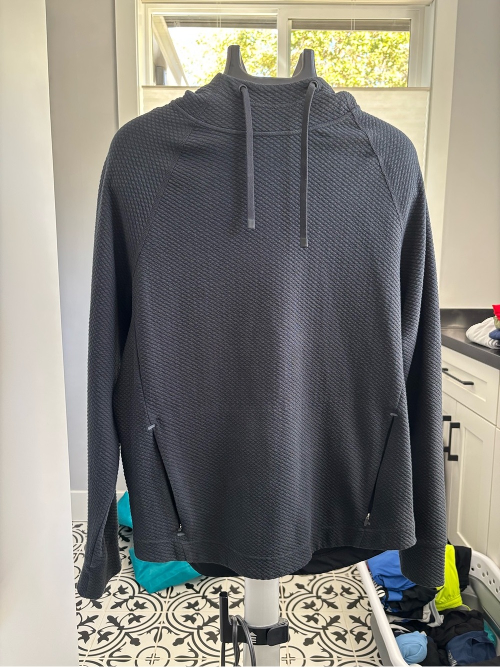 Abercrombie Textured Pullover Hoodie - Black - size XS